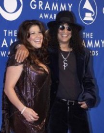 Slash et Perla aux 45e Grammy Awards